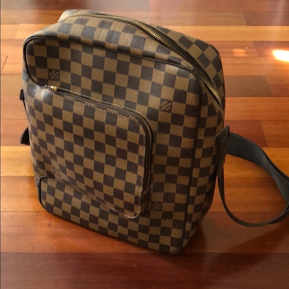 Louis Vuitton. Messenger bag - Picture 3 of 6